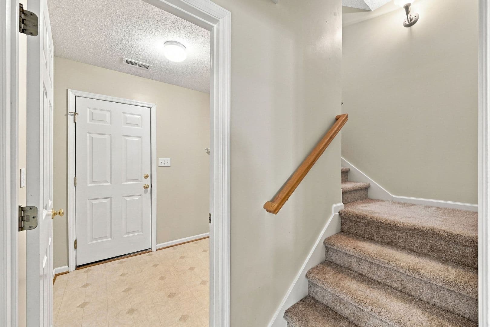 Swansboro House: 337 Foster Creek Road