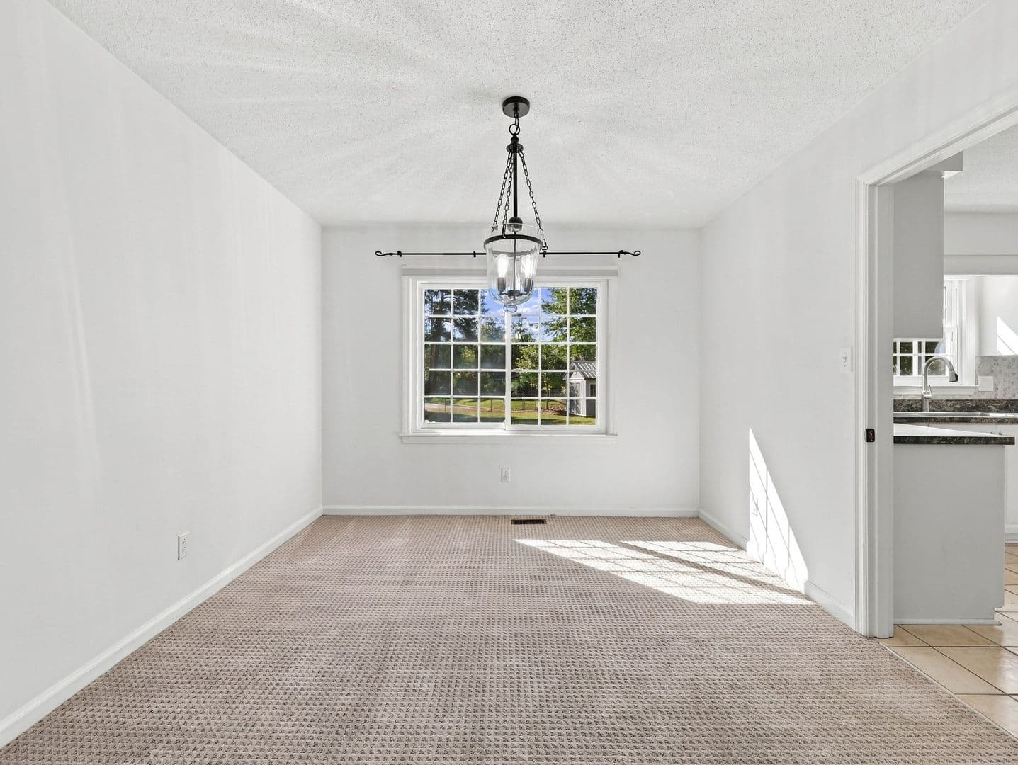 Jacksonville House: 123 Robinhood Drive