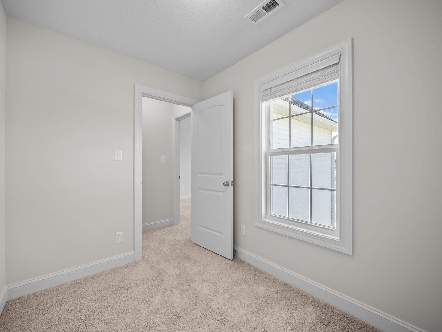 Jacksonville Townhome: 247 Verrazzano Lane