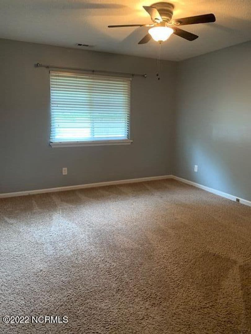 Jacksonville House: 1302 Kevin Court