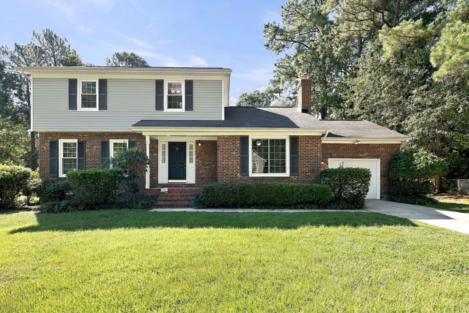 Jacksonville House: 123 Robinhood Drive
