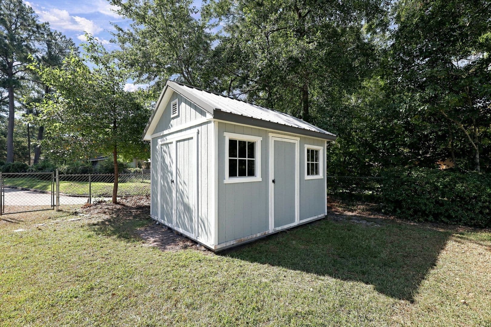 Jacksonville House: 123 Robinhood Drive