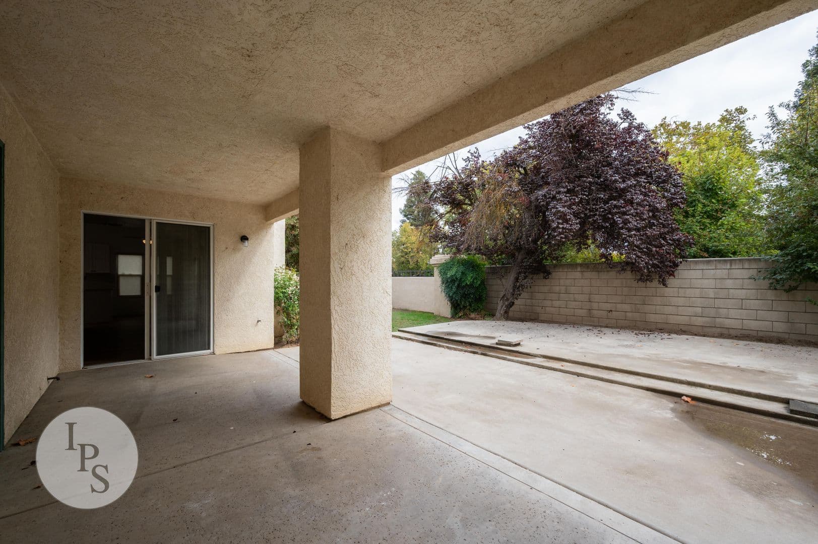 Fresno House: 10474 N Camarillo Dr
