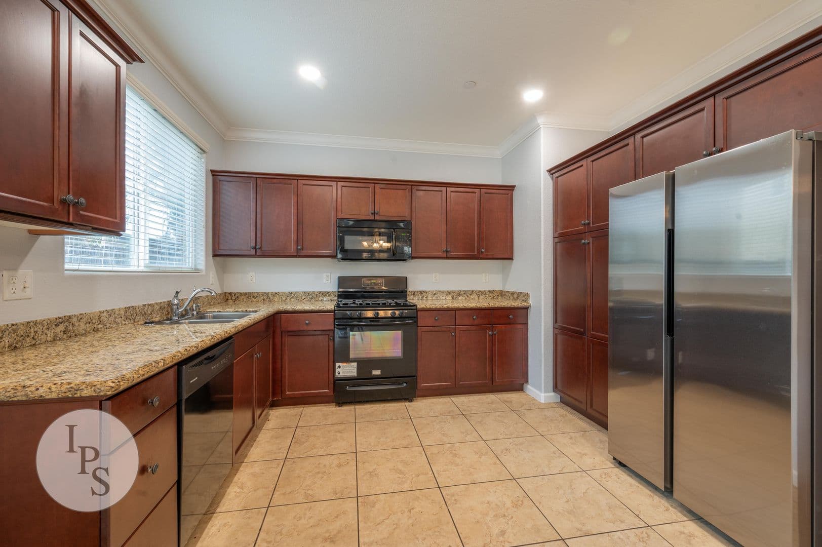 Fresno House: 7390 E. Giavanna Ave