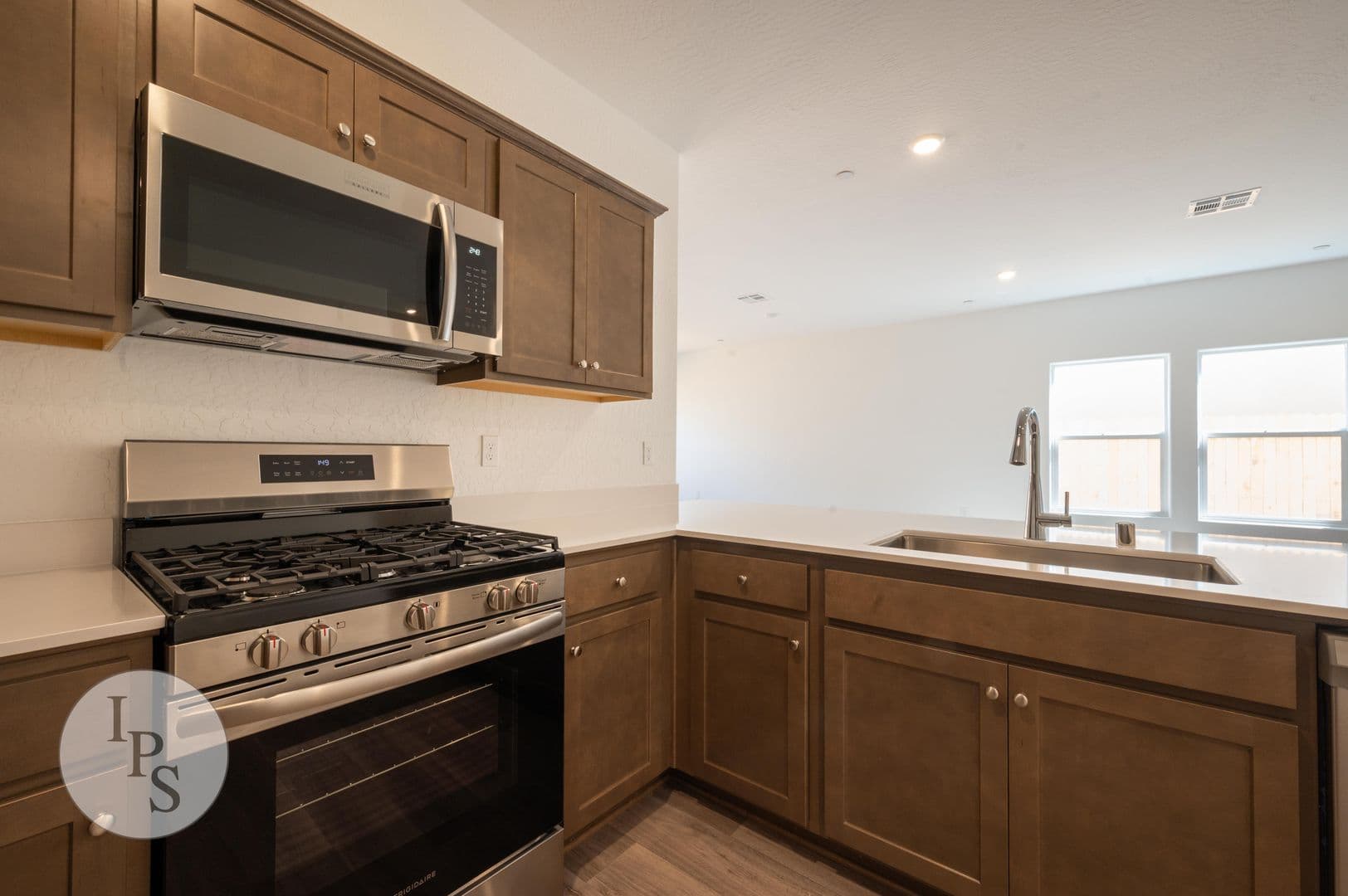 Fresno House: 2838 N Noah Ln