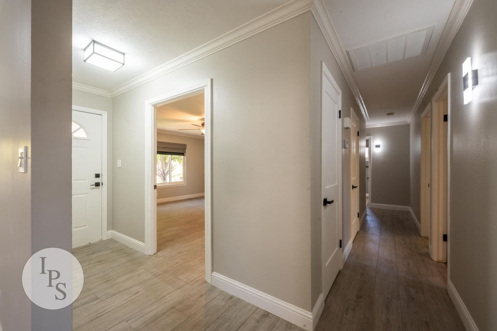 Fresno House: 6536 N Woodrow Ave