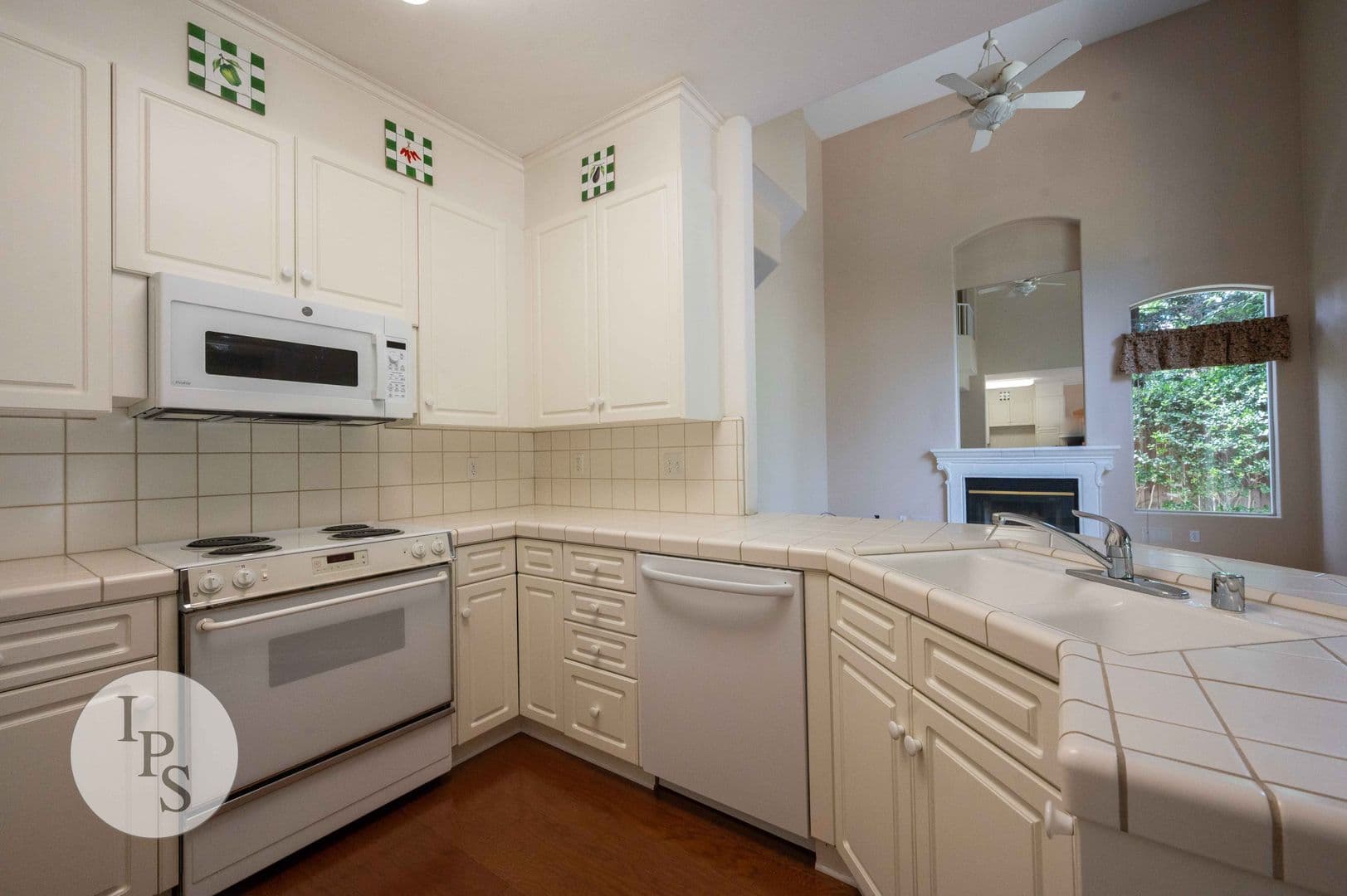 Fresno House: 1184 E. Province Dr.
