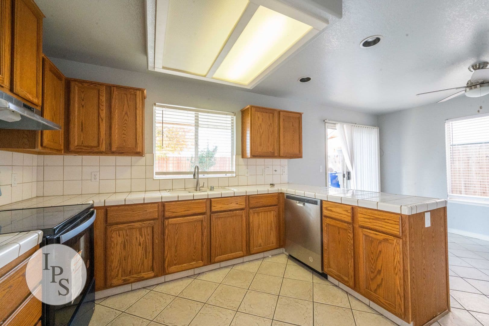 Clovis House: 3676 Baron Ave