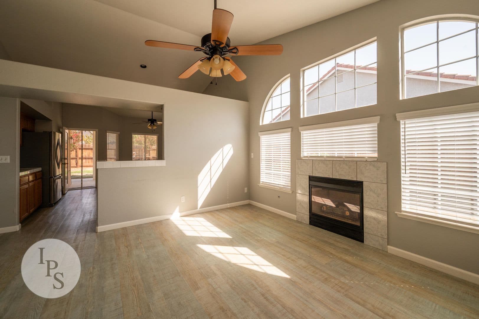 Clovis House: 753 Applegate Ave