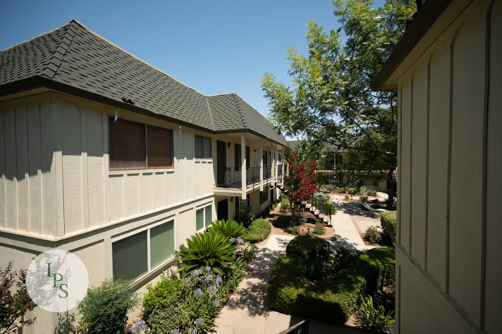 Fresno House: 5090 N. Roosevelt Ave., #31
