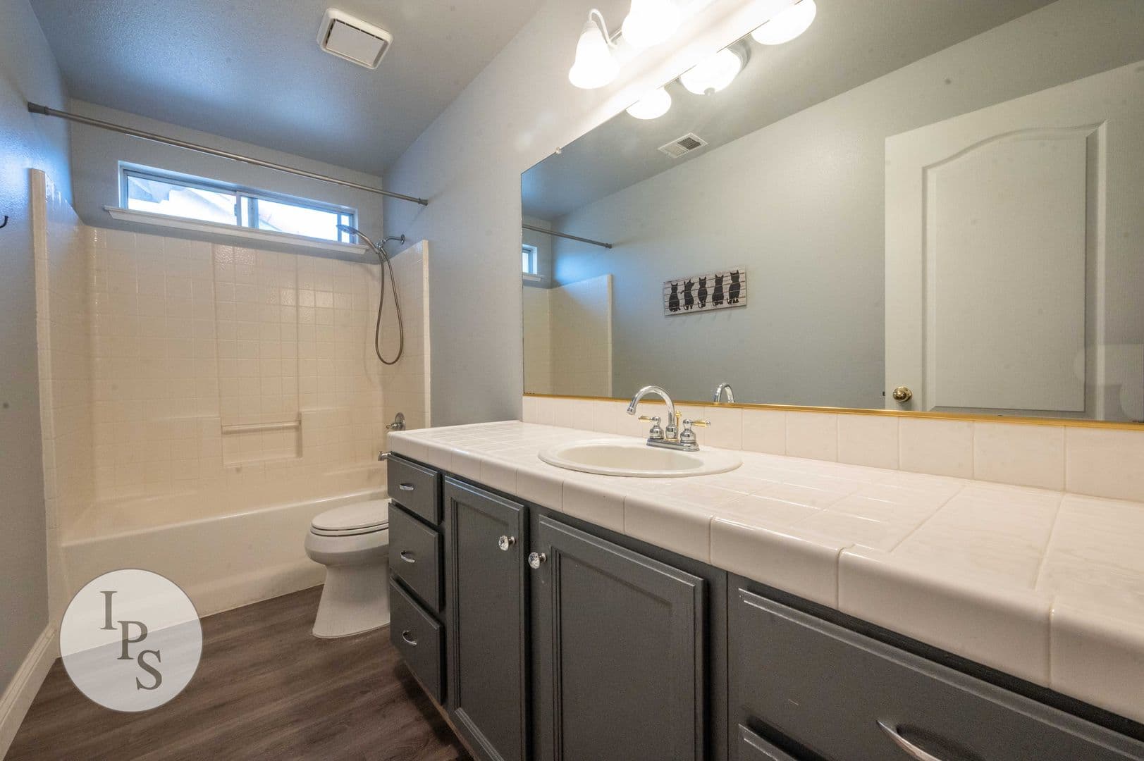 Clovis House: 3676 Baron Ave