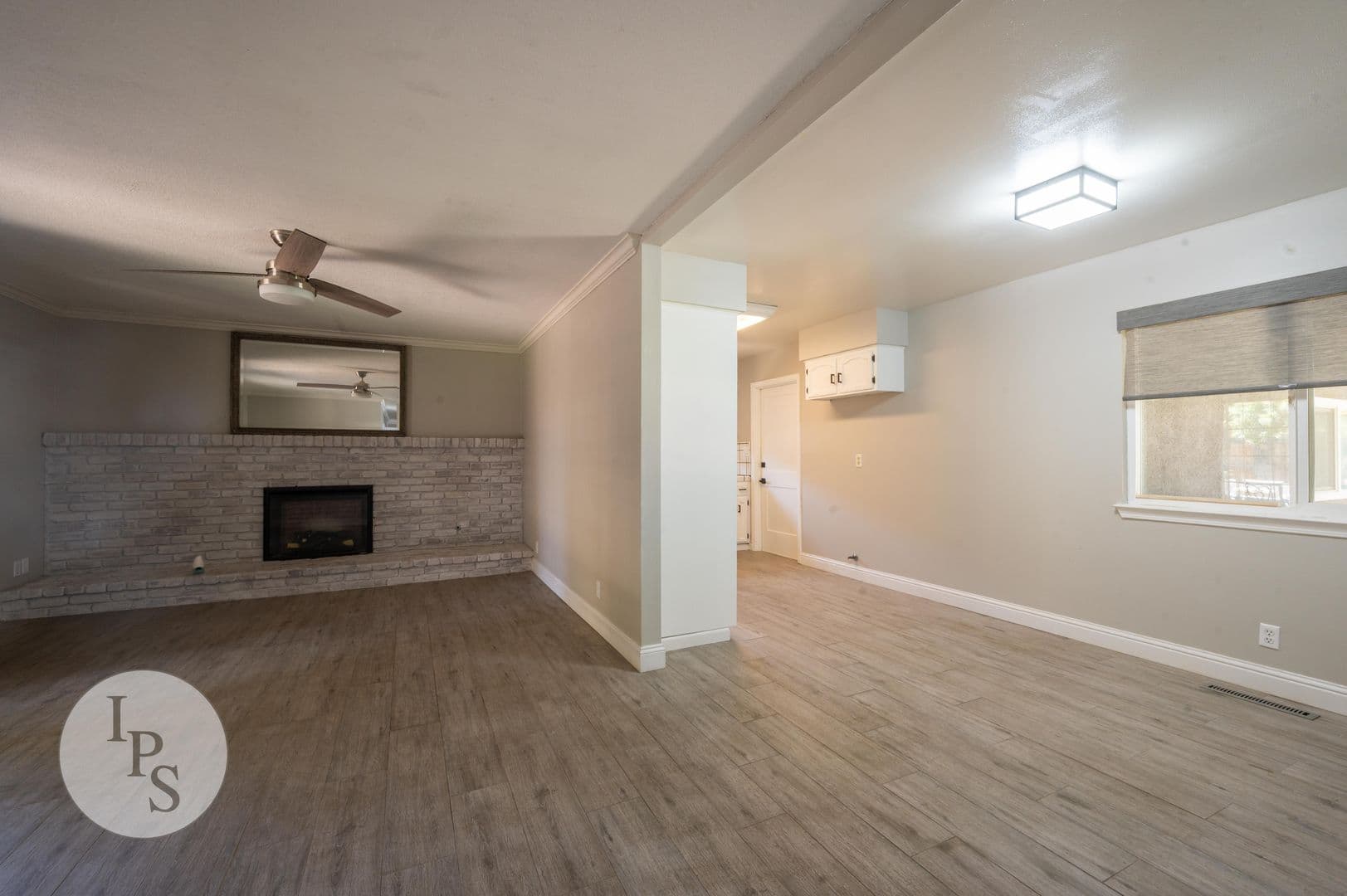 Fresno House: 6536 N Woodrow Ave