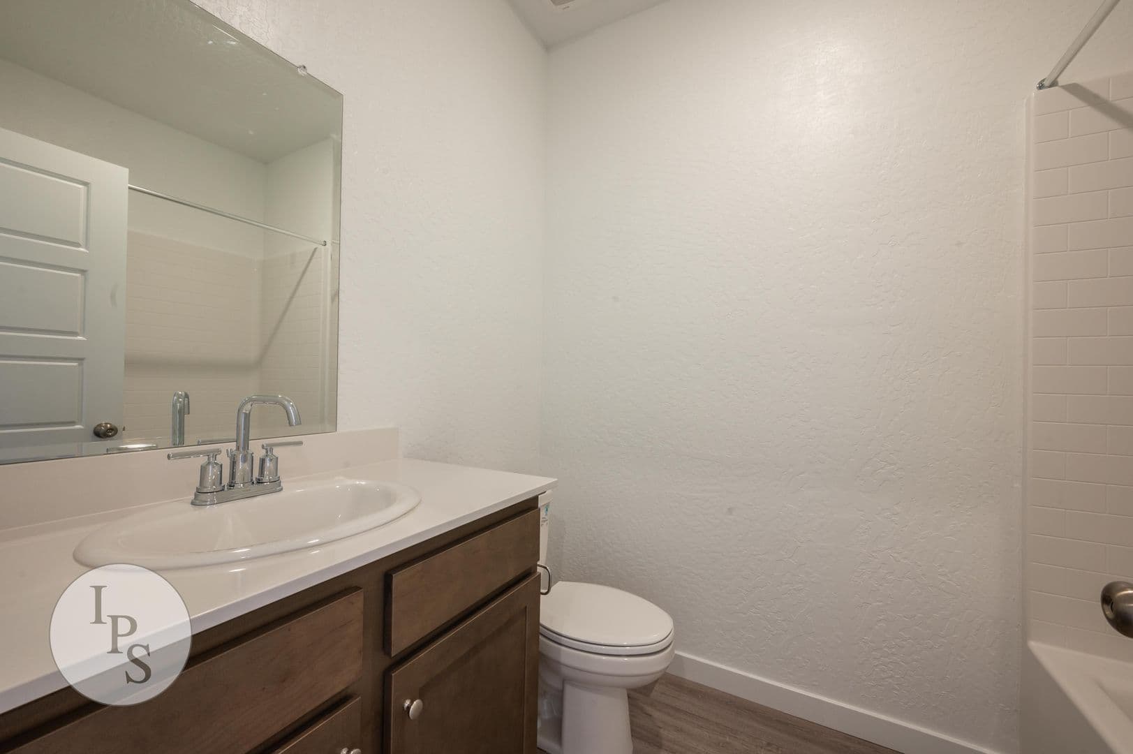 Fresno House: 2838 N Noah Ln
