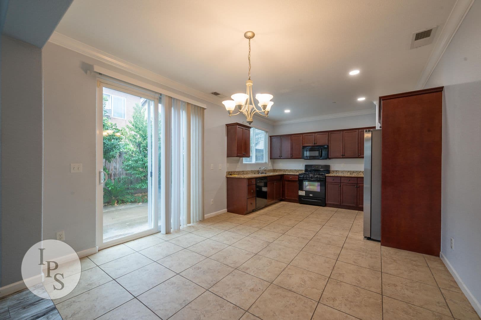 Fresno House: 7390 E. Giavanna Ave