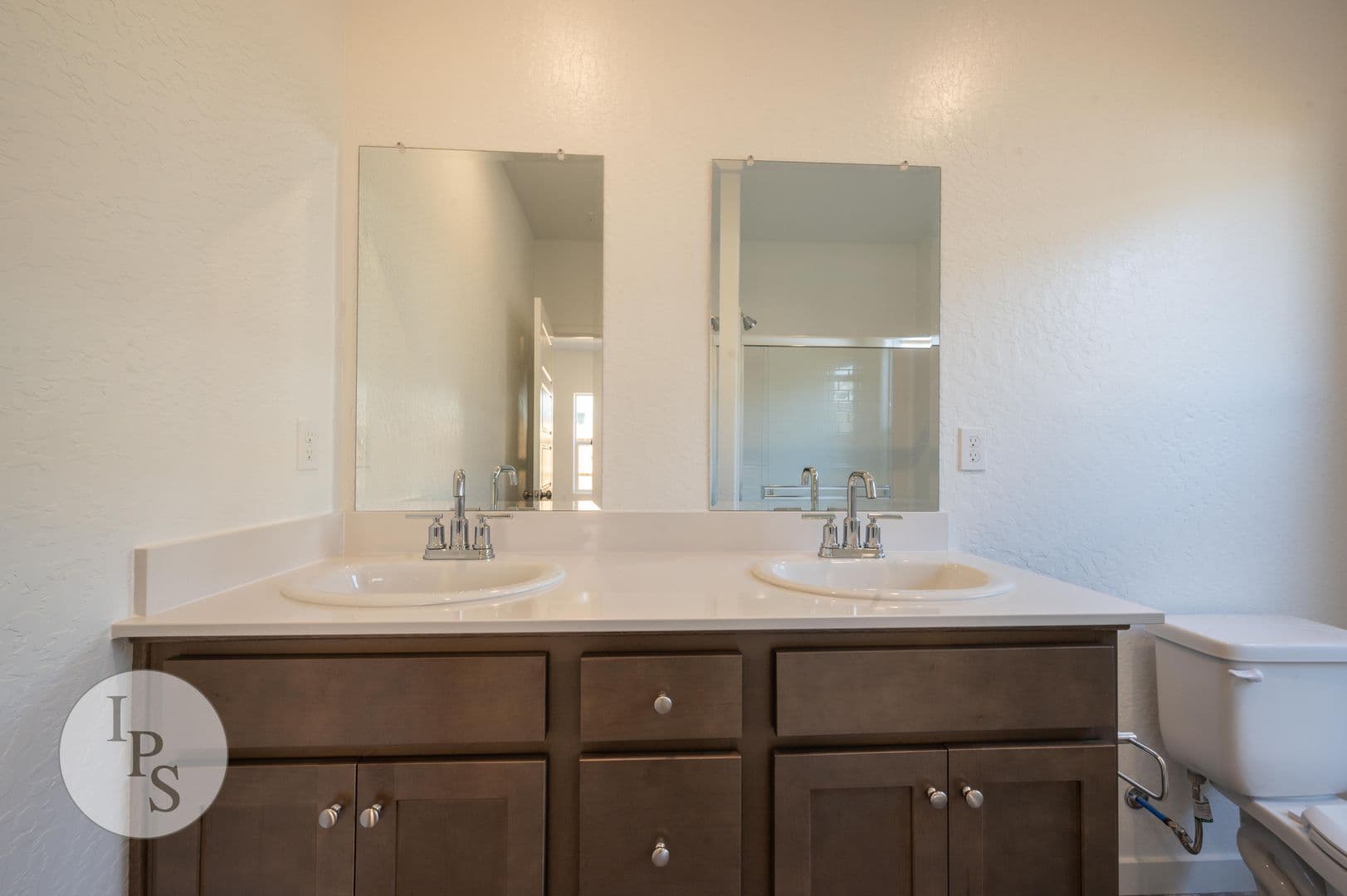 Fresno House: 2838 N Noah Ln