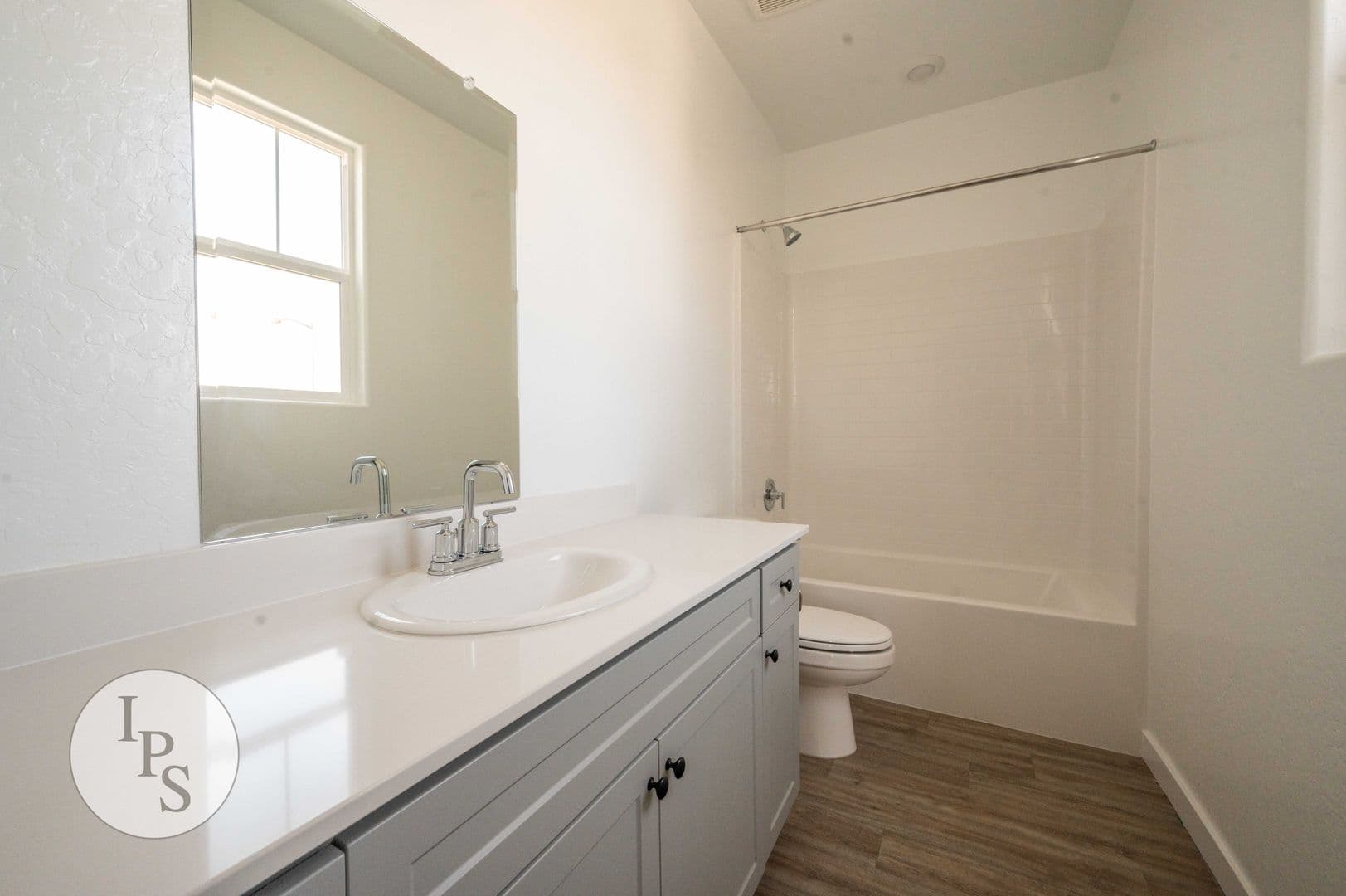 Fresno House: 2808 N. Vahe Ave.