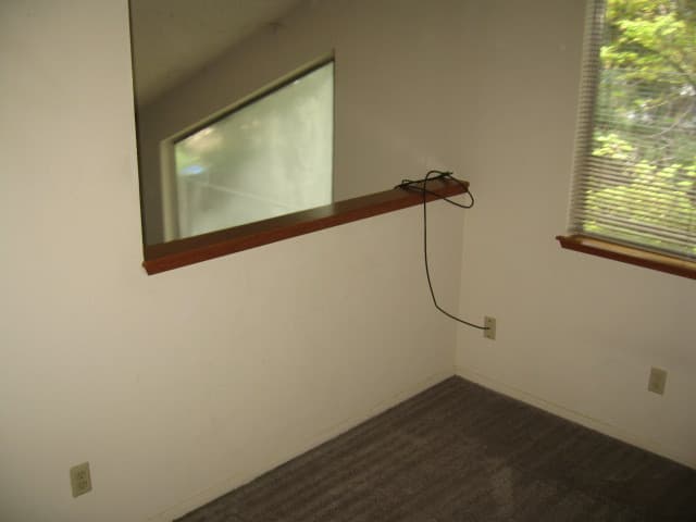 Fresno House: 1174 E. Goshen Ave.