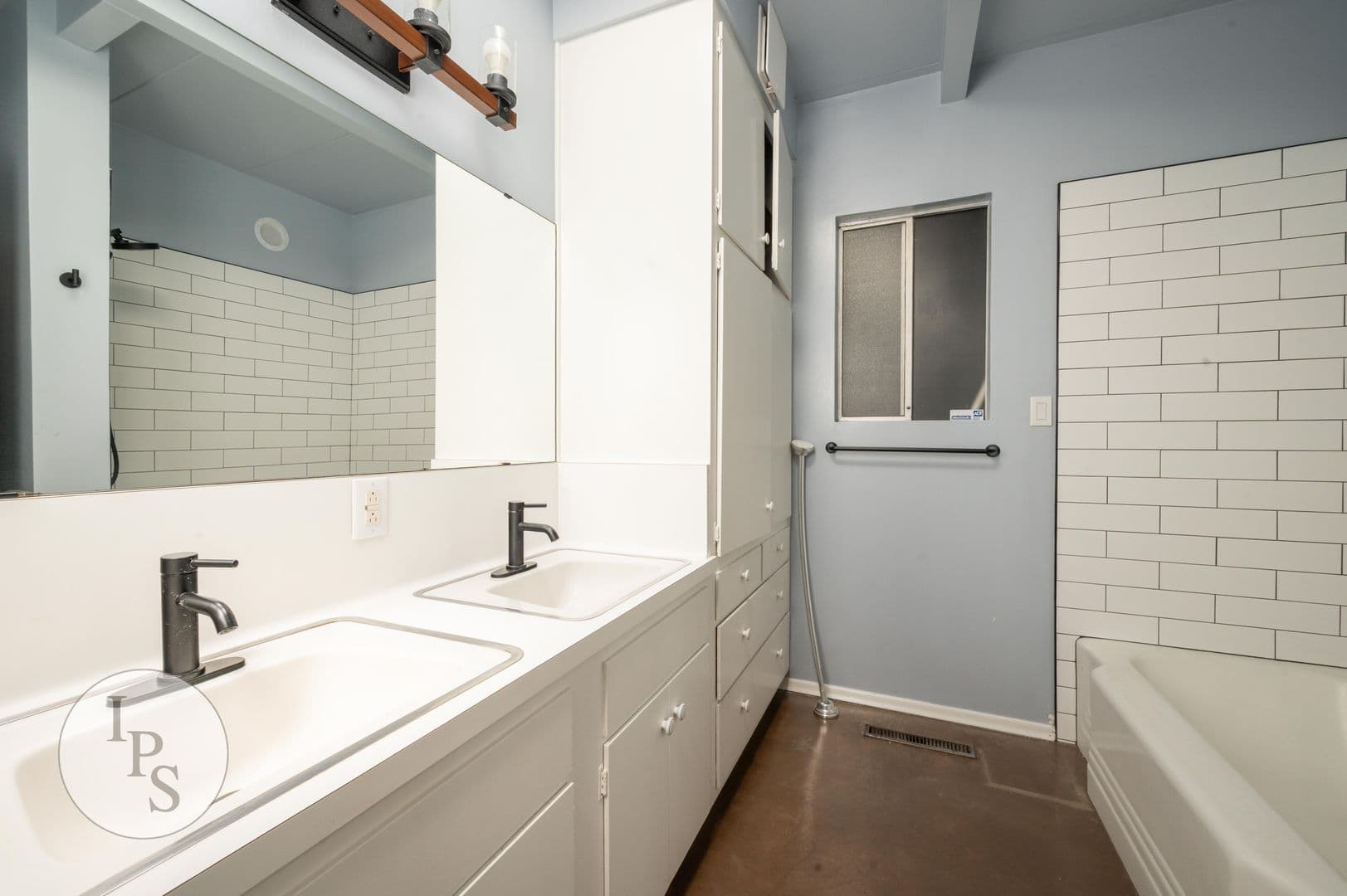 Fresno Apartment: 4096 N. Sherman St.