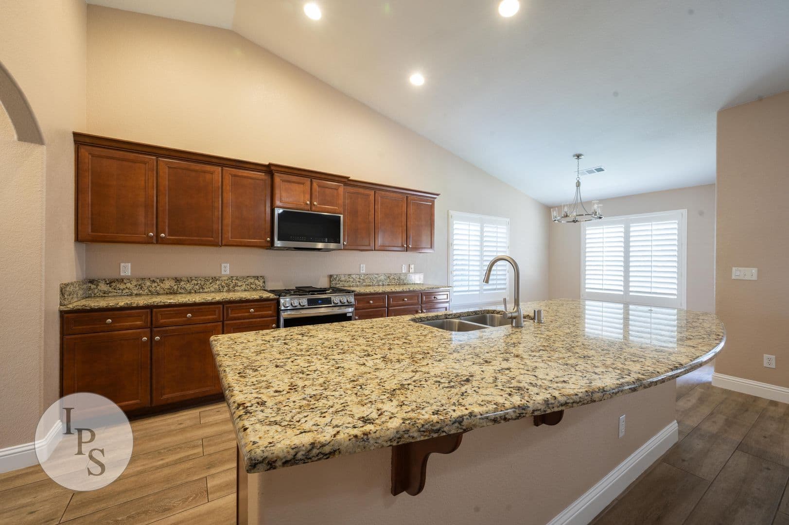 Fresno House: 5450 N Maruyama Ave