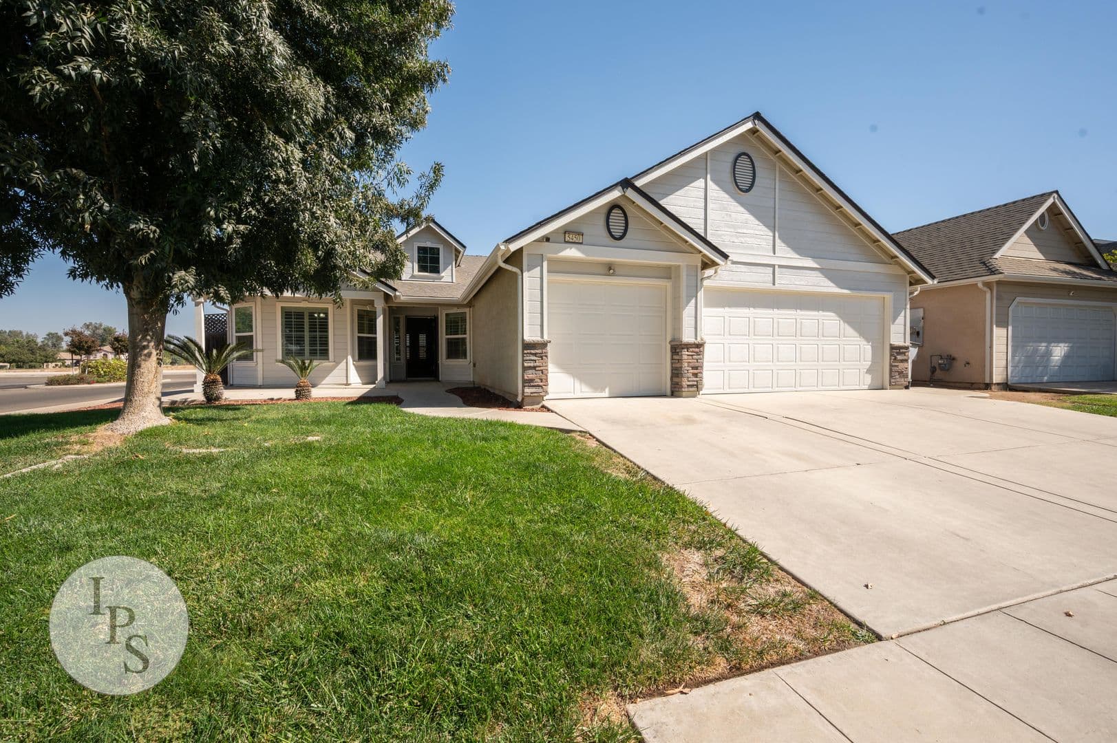 Fresno House: 5450 N Maruyama Ave