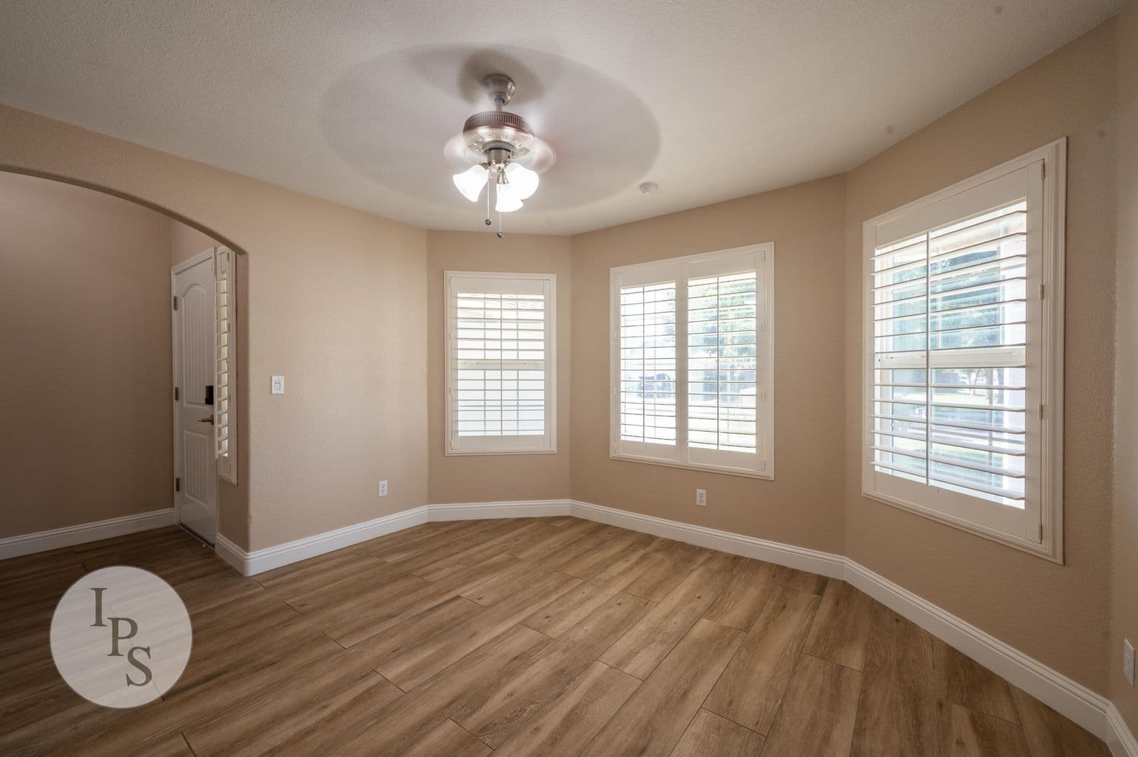 Fresno House: 5450 N Maruyama Ave