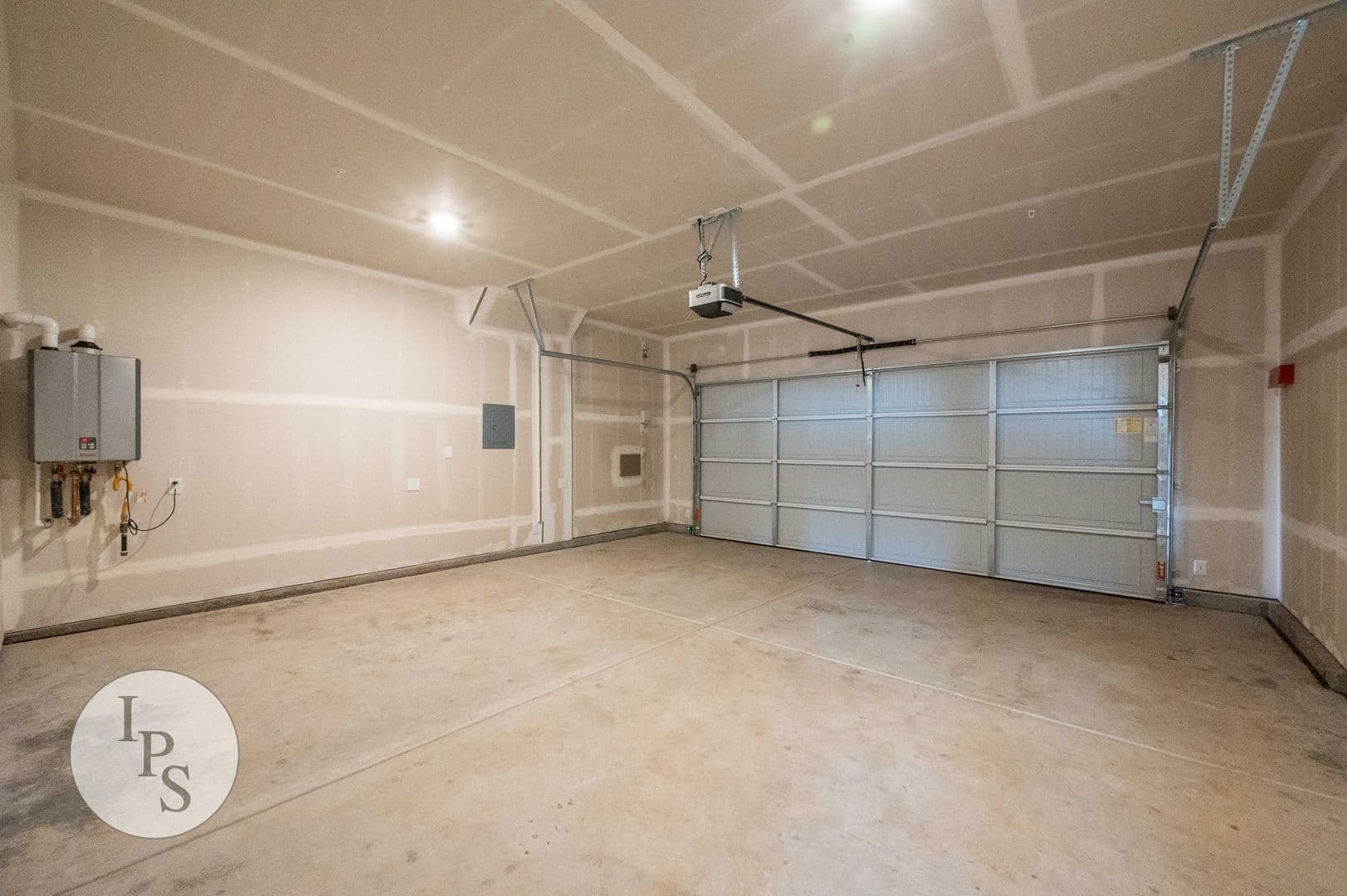 Fresno House: 2808 N. Vahe Ave.