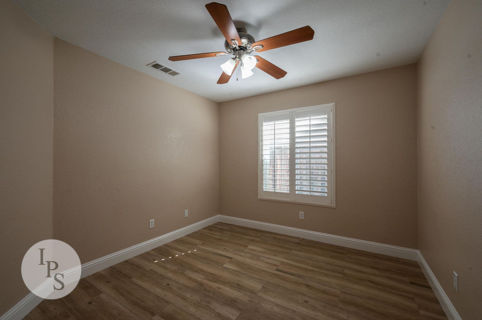 Fresno House: 5450 N Maruyama Ave