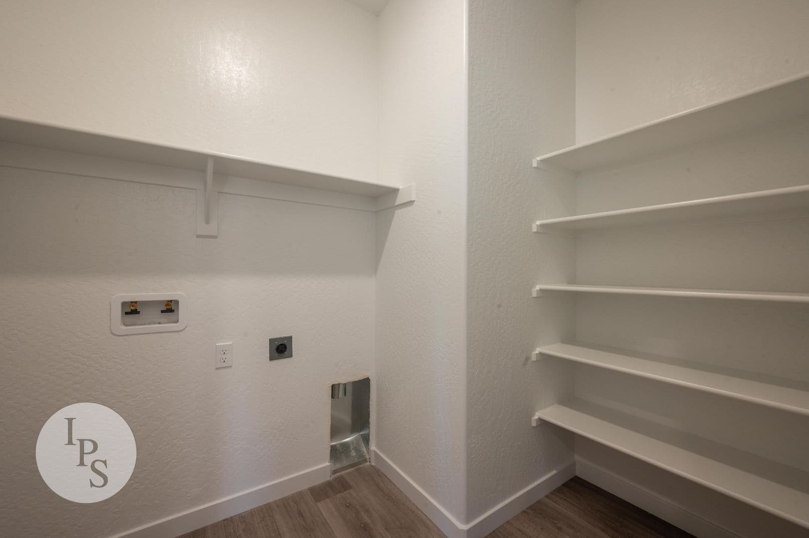 Fresno House: 2838 N Noah Ln