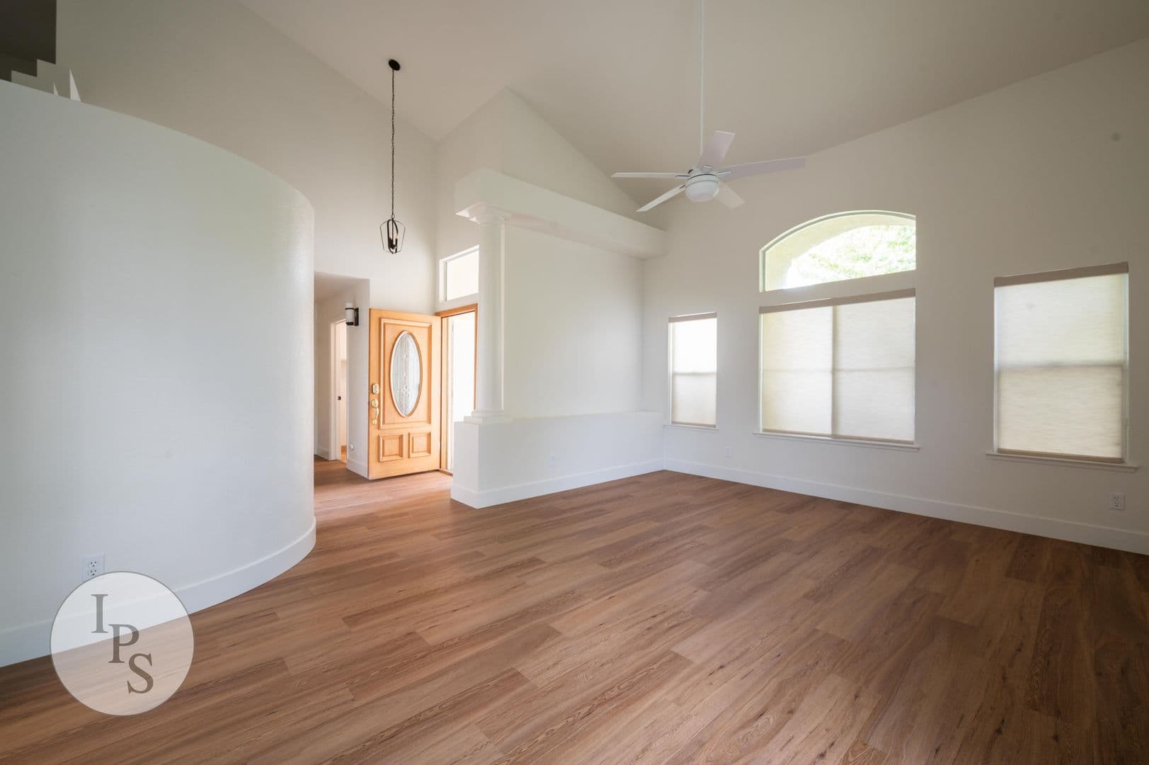 Fresno House: 10474 N Camarillo Dr