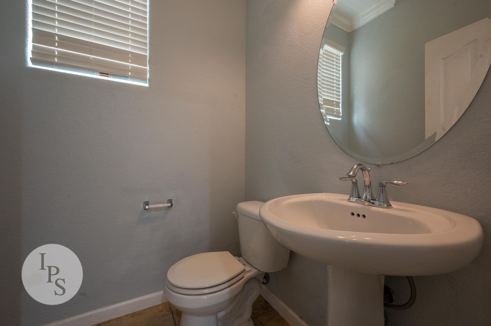 Fresno House: 7390 E. Giavanna Ave