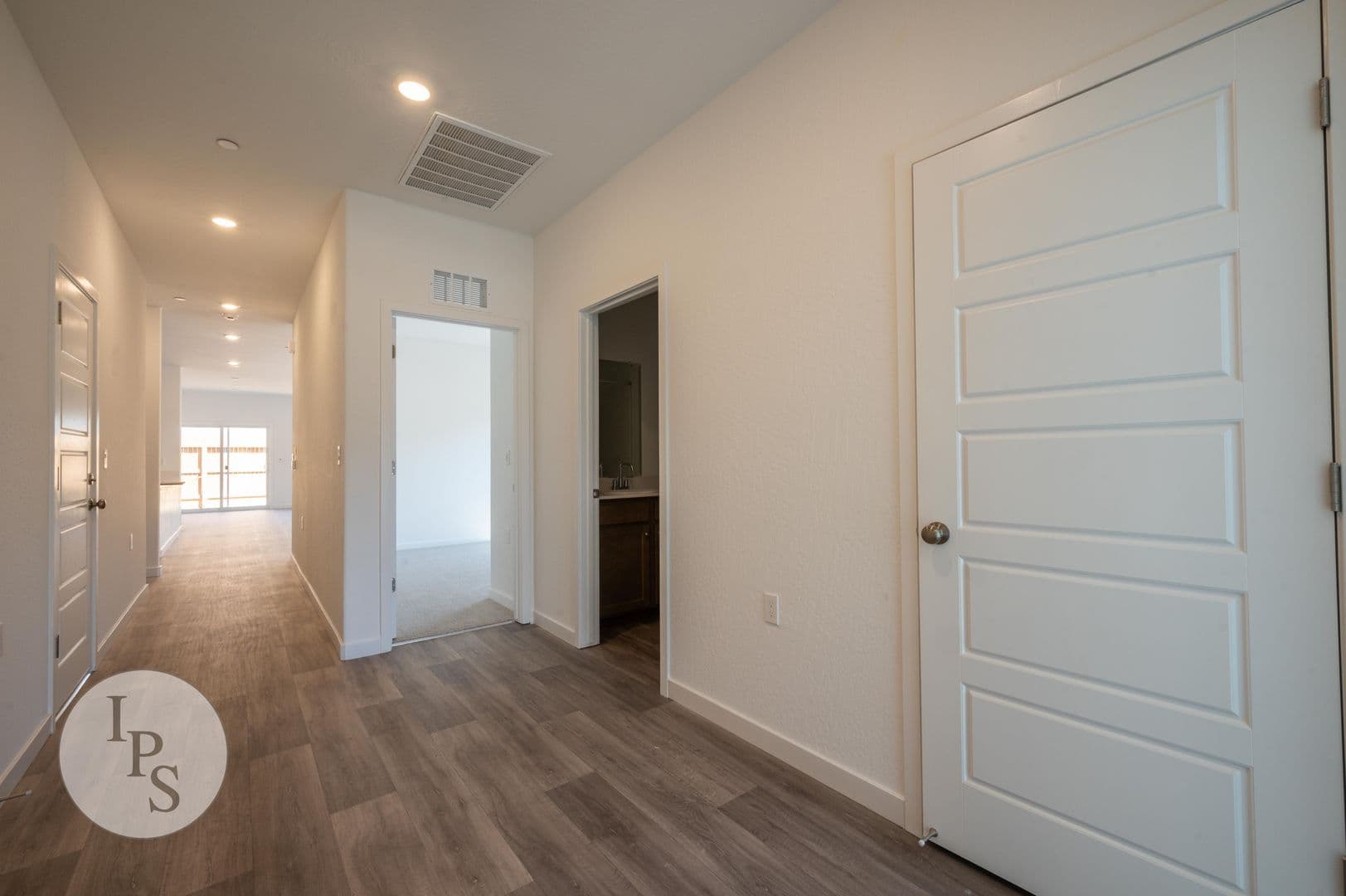 Fresno House: 2838 N Noah Ln