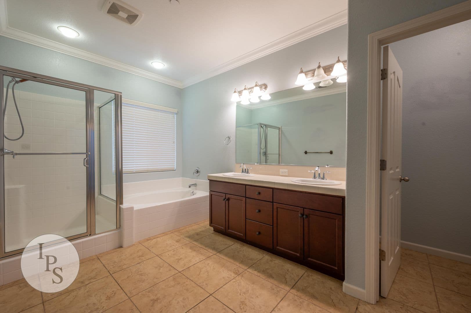 Fresno House: 7390 E. Giavanna Ave