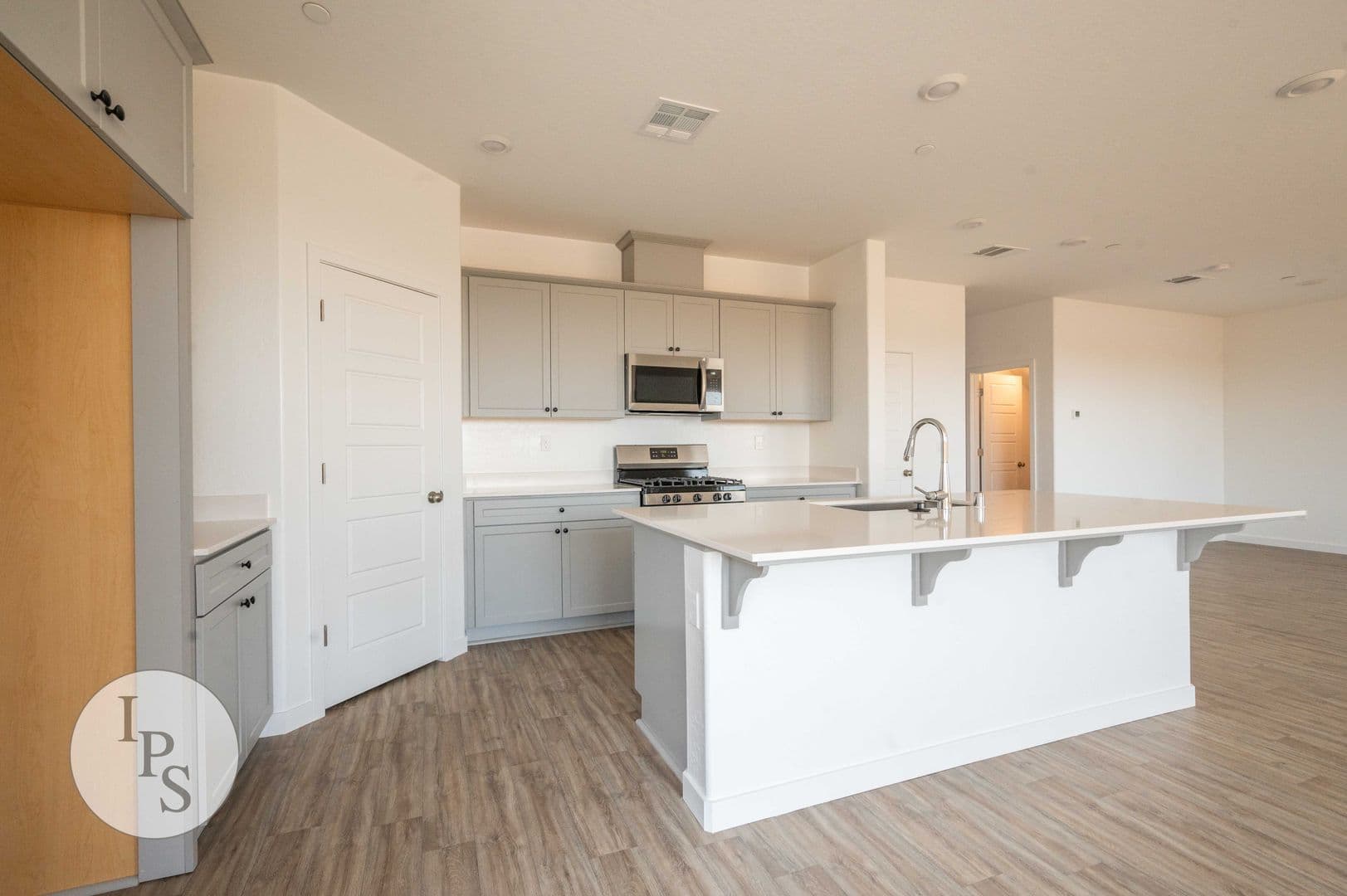 Fresno House: 2808 N. Vahe Ave.