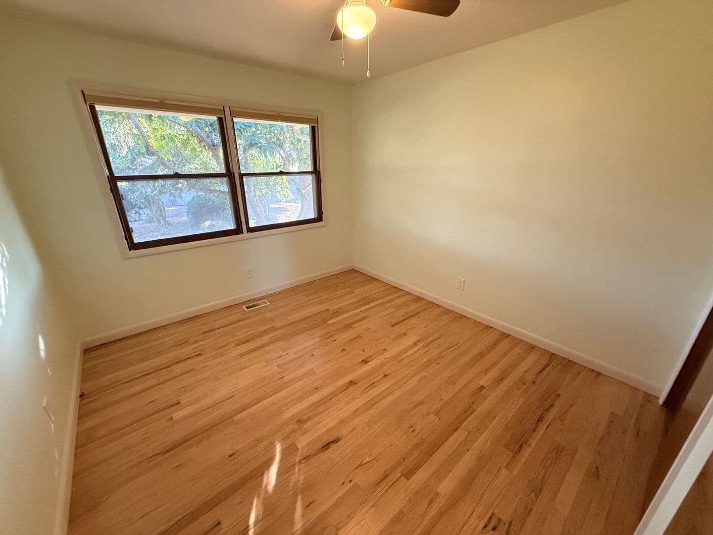 Happy Valley House: 11540 SE Idleman Rd