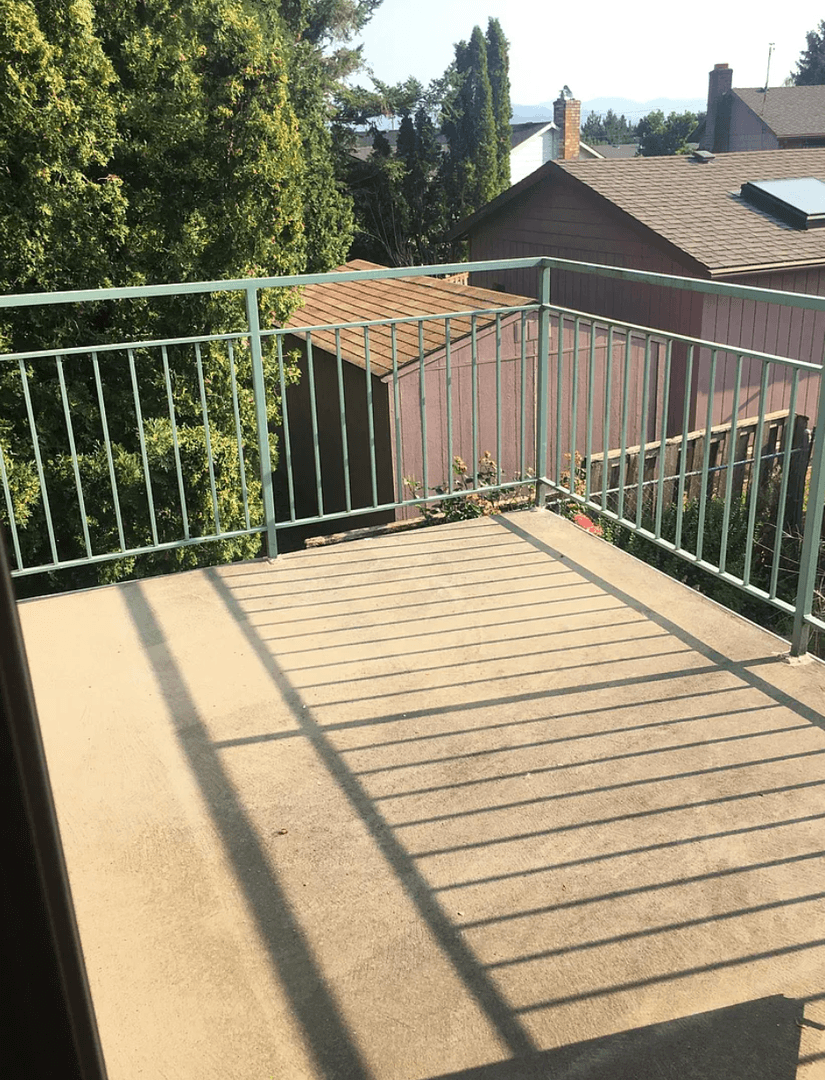 Troutdale Apartment: 1202 SW 257th Ave,