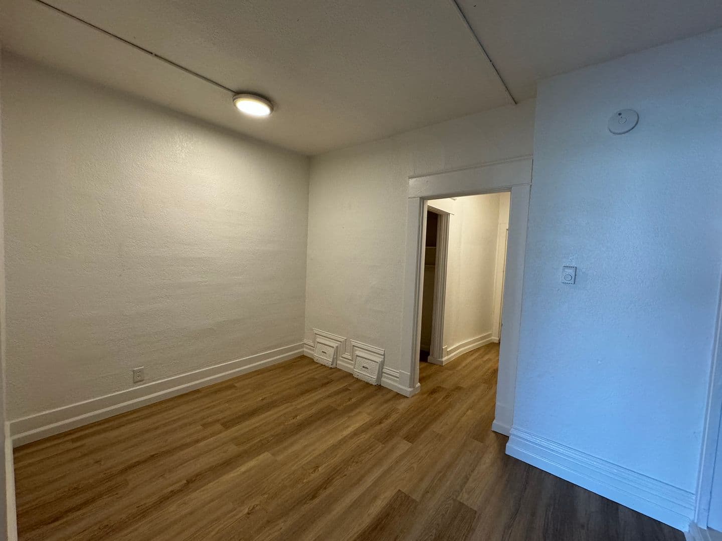 Spokane Apartment: 1217 & 1223 W 6th Ave