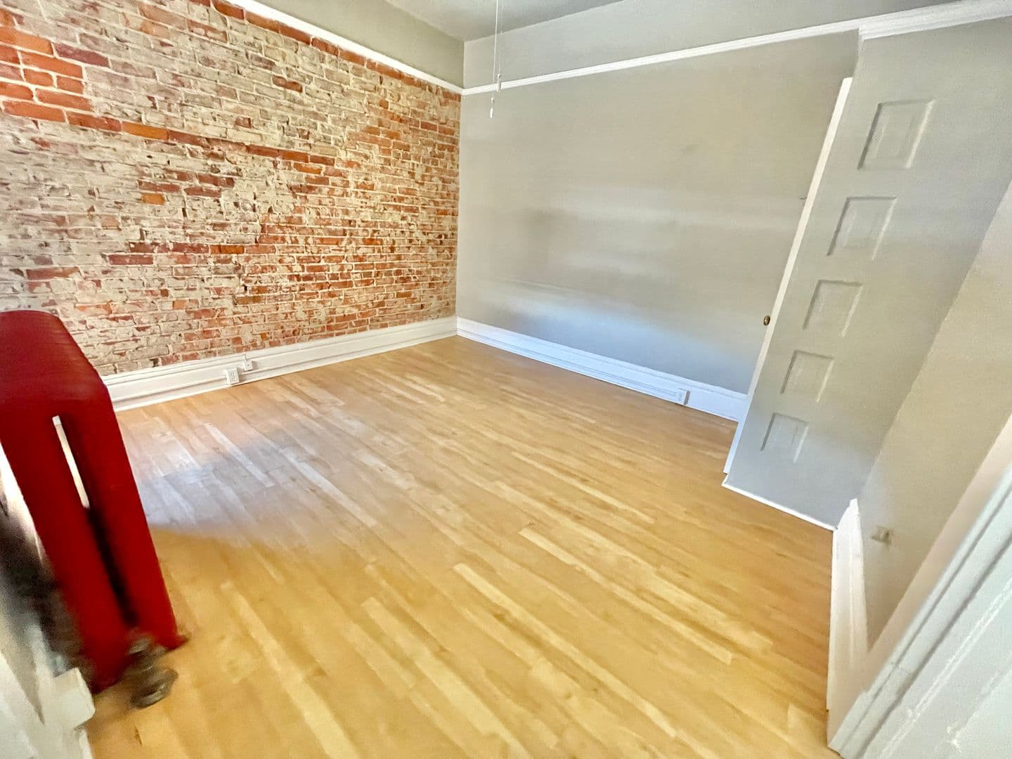 Spokane Apartment: 106 S Cedar St