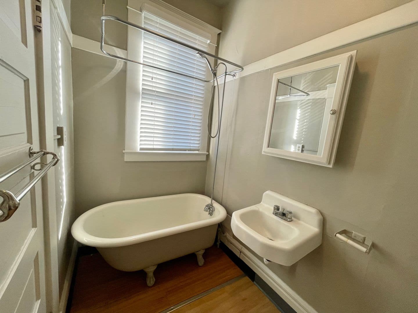 Spokane Apartment: 106 S Cedar St