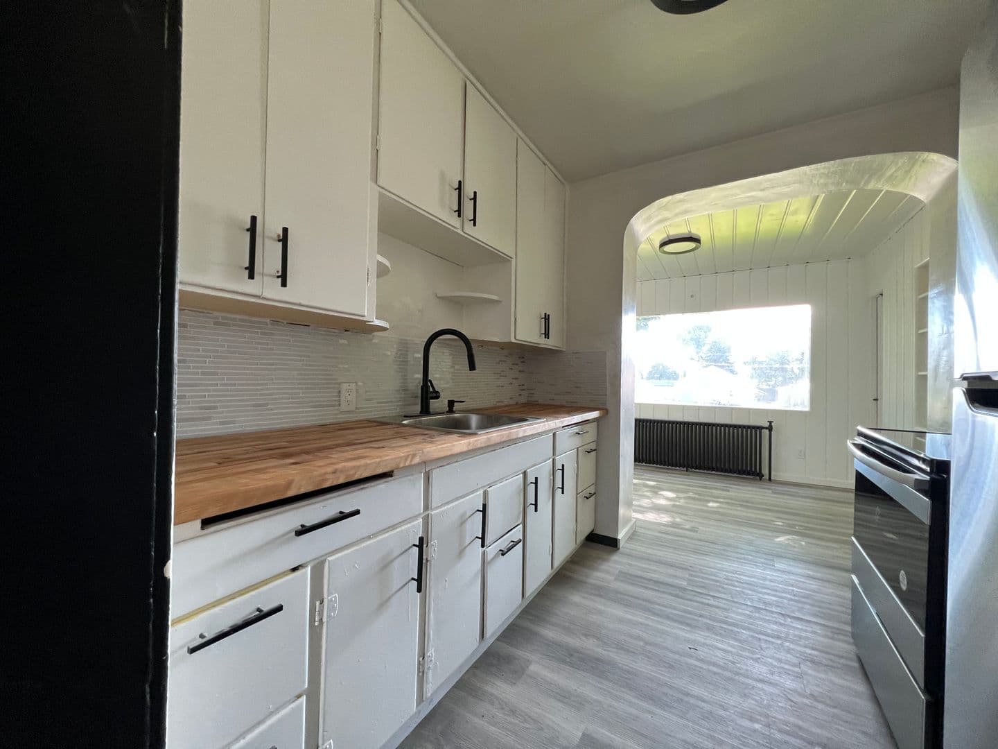 Medical Lake Apartment: 623 E Lake St