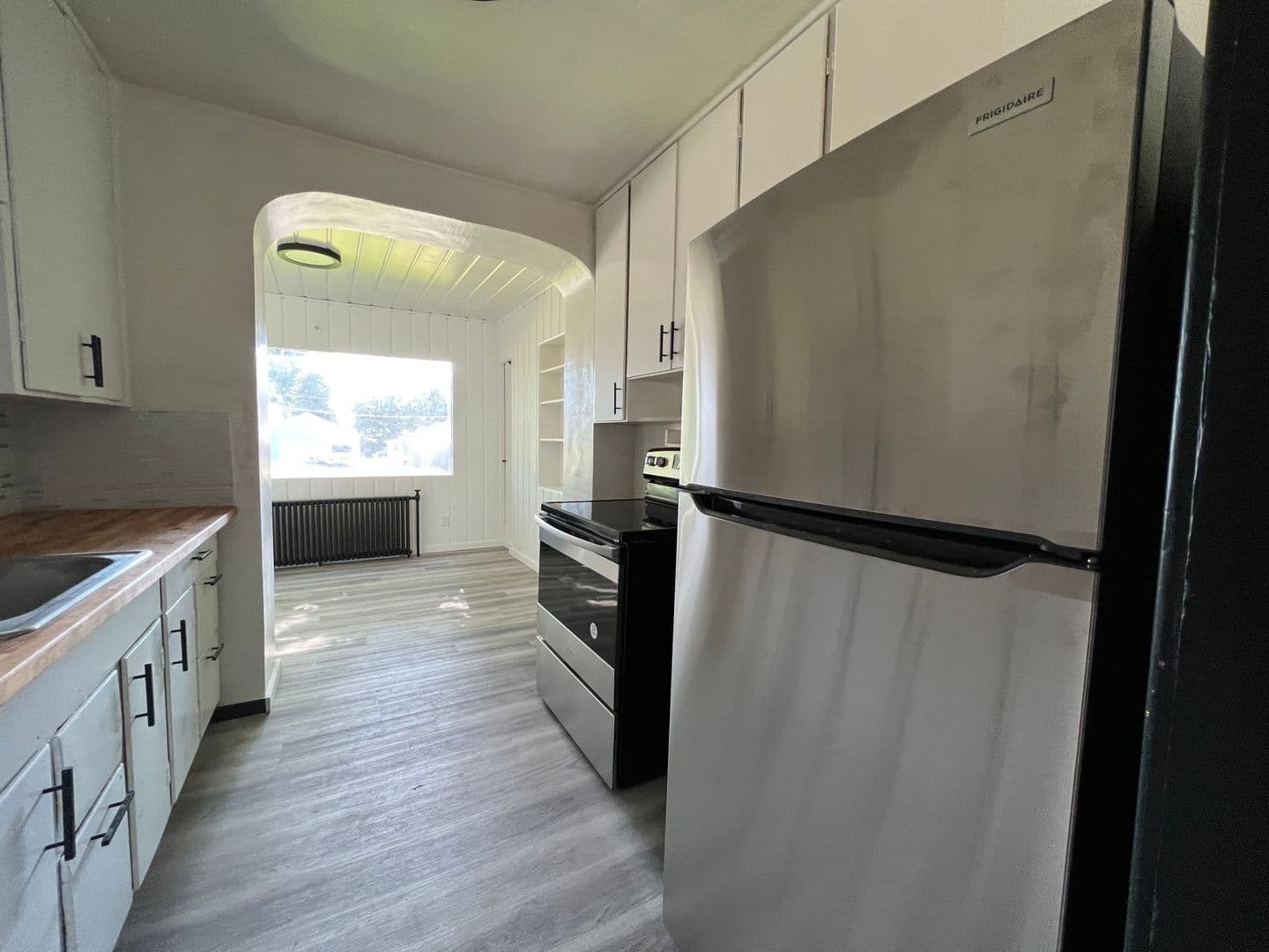 Medical Lake Apartment: 623 E Lake St