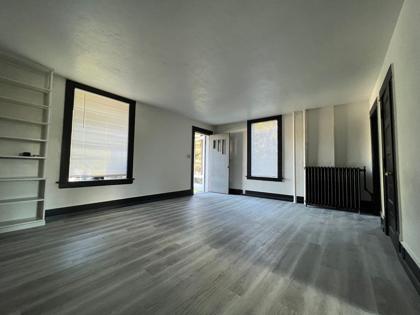 Medical Lake Apartment: 623 E Lake St