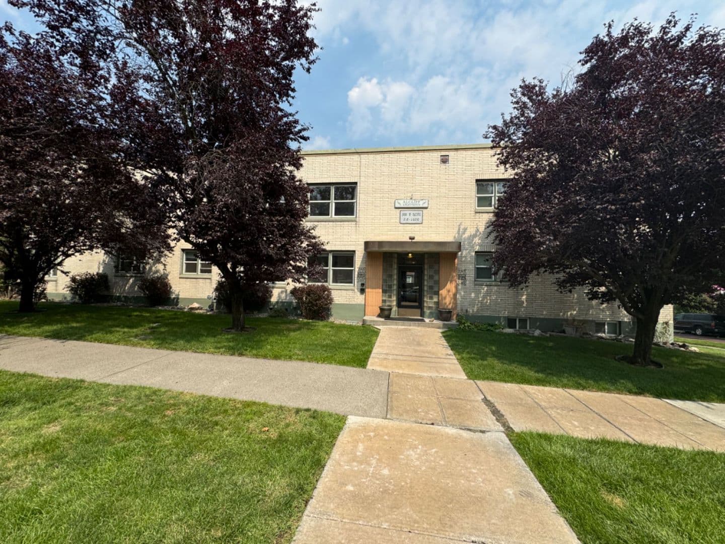 Spokane Apartment: 1806 W Pacific Ave