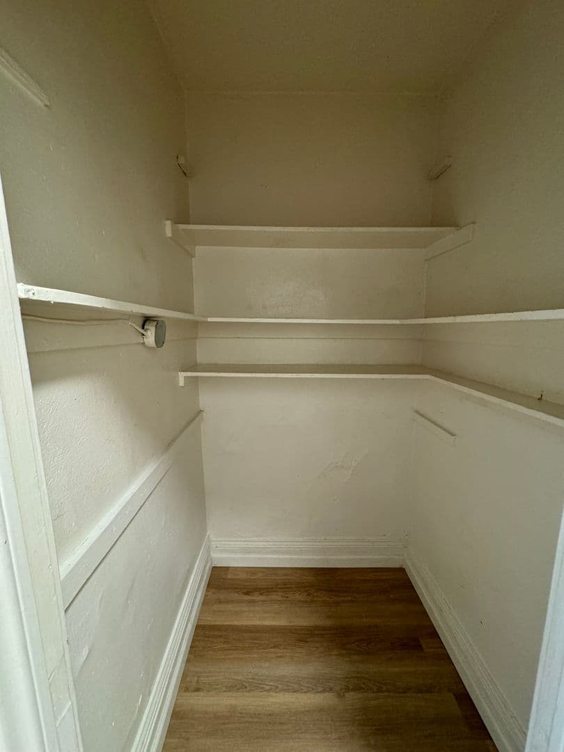 Spokane Apartment: 1217 & 1223 W 6th Ave
