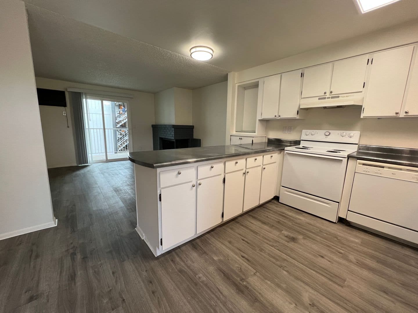 Spokane Valley Apartment: 3020 S Clinton Rd