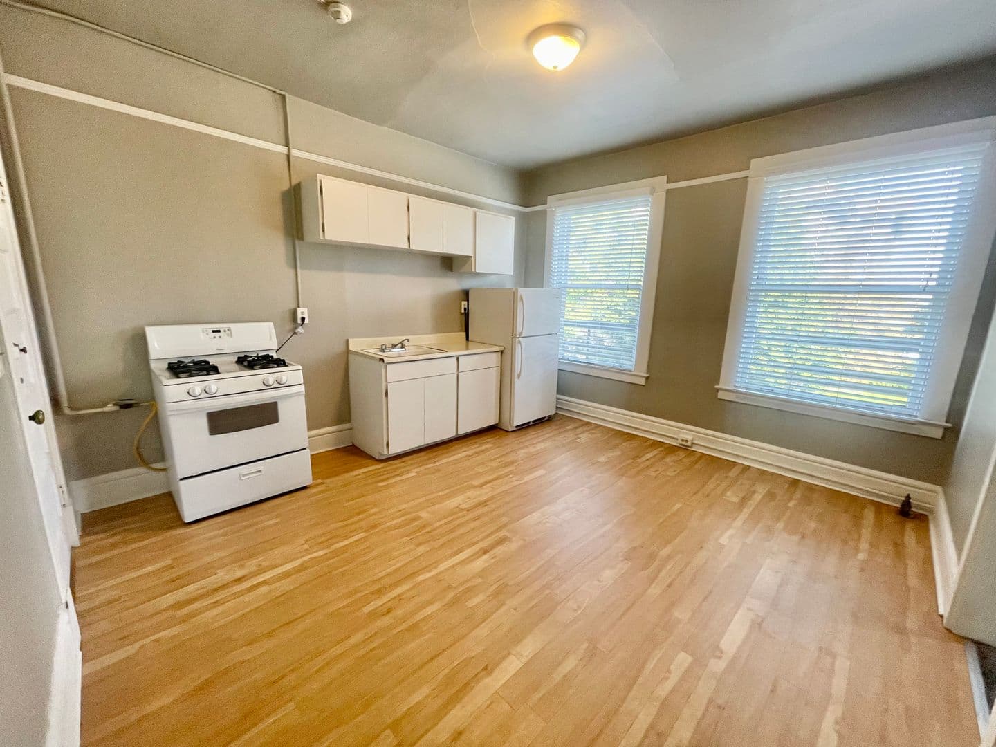 Spokane Apartment: 106 S Cedar St