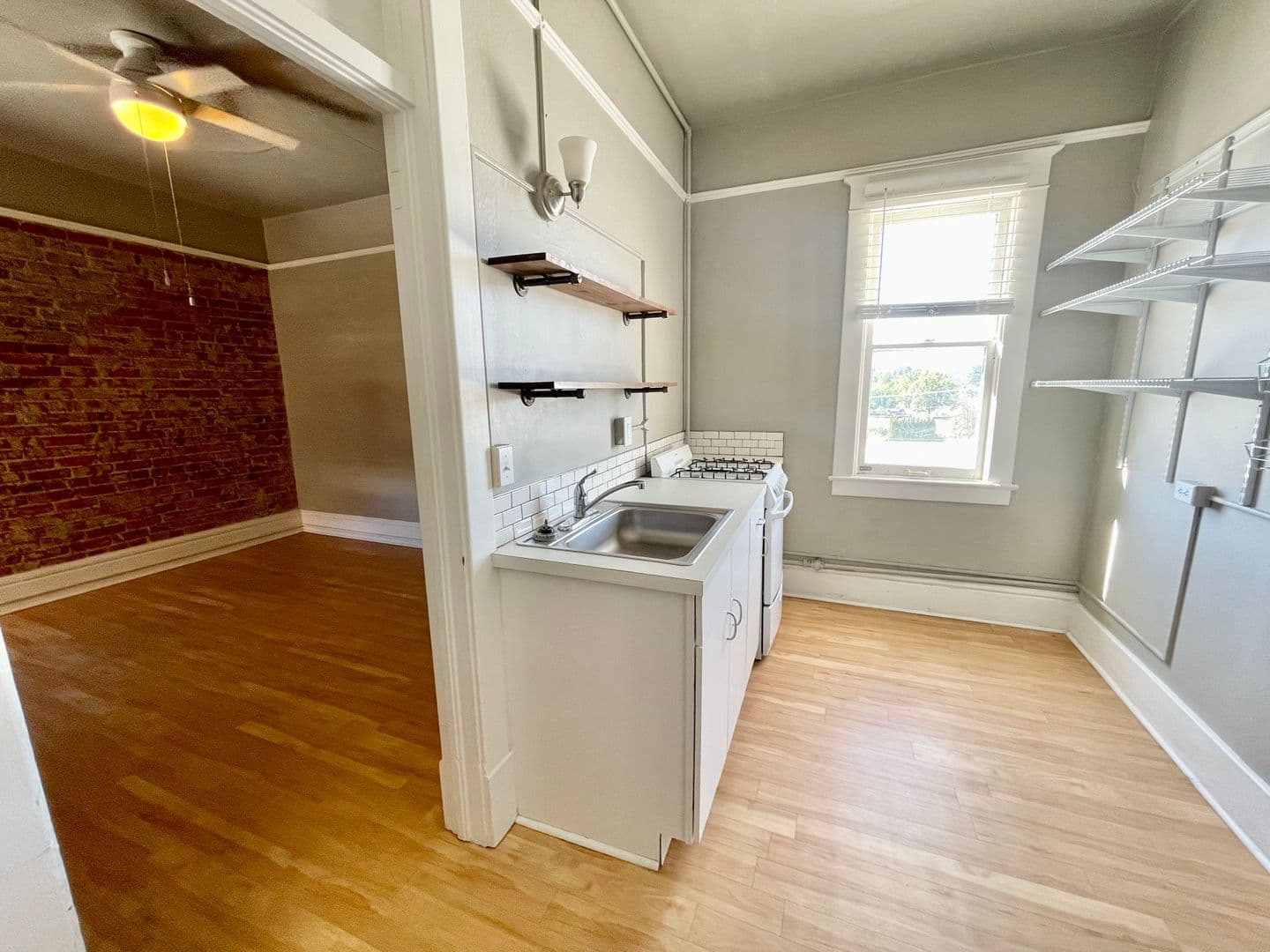 Spokane Apartment: 106 S Cedar St
