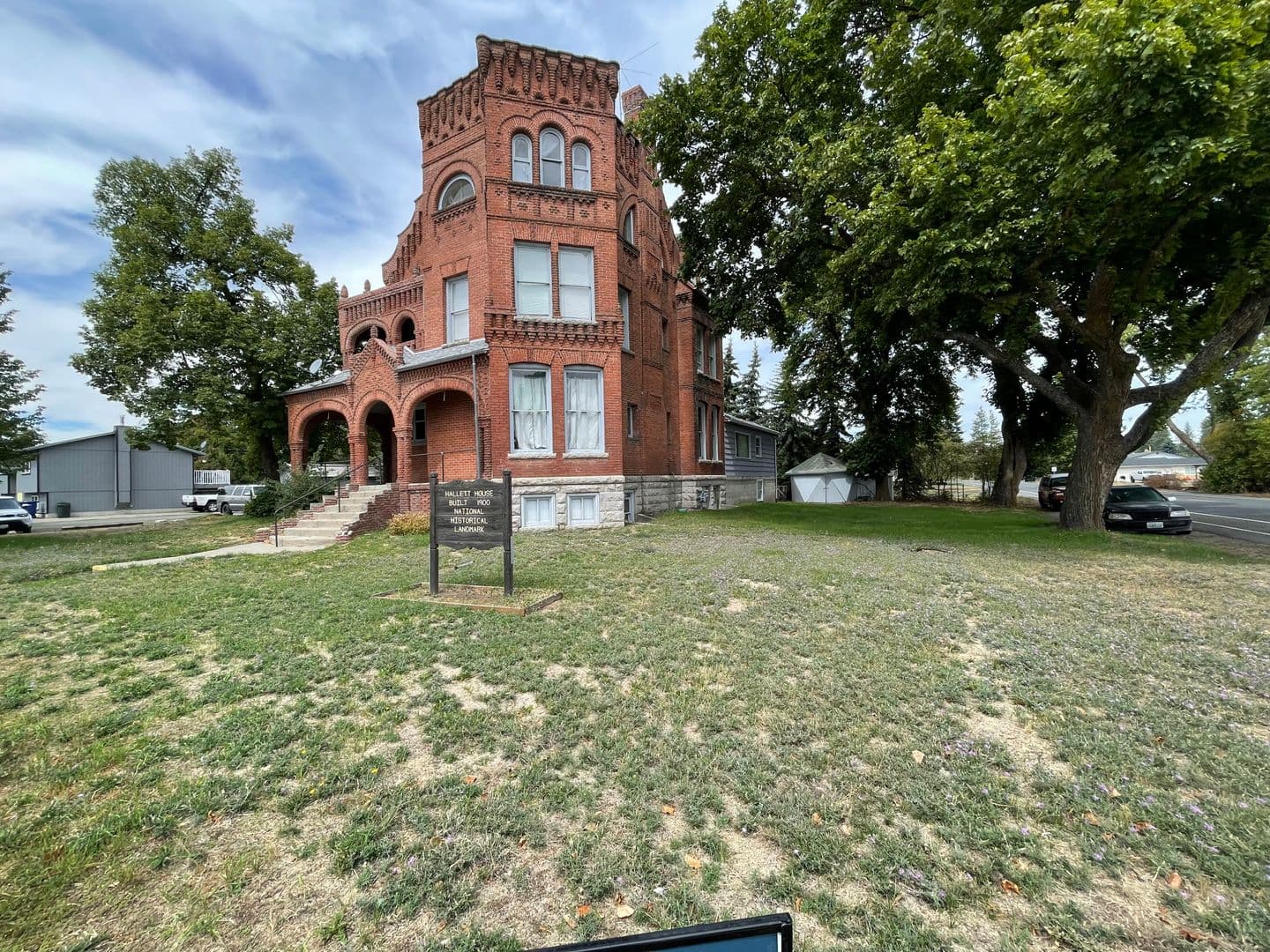 Medical Lake Apartment: 623 E Lake St