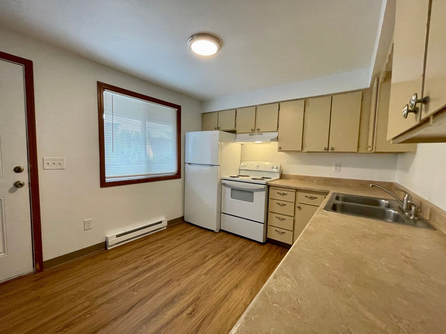 Spokane Apartment: 804 E Hartson Ave