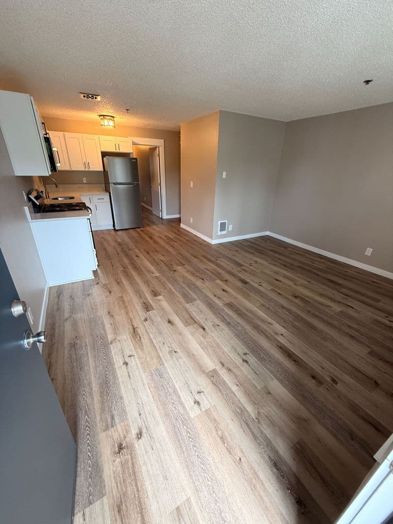 Milwaukie Apartment: 2323 SE Harrison St.
