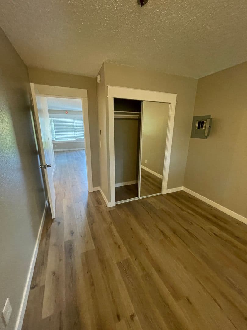 Milwaukie Apartment: 2323 SE Harrison St.